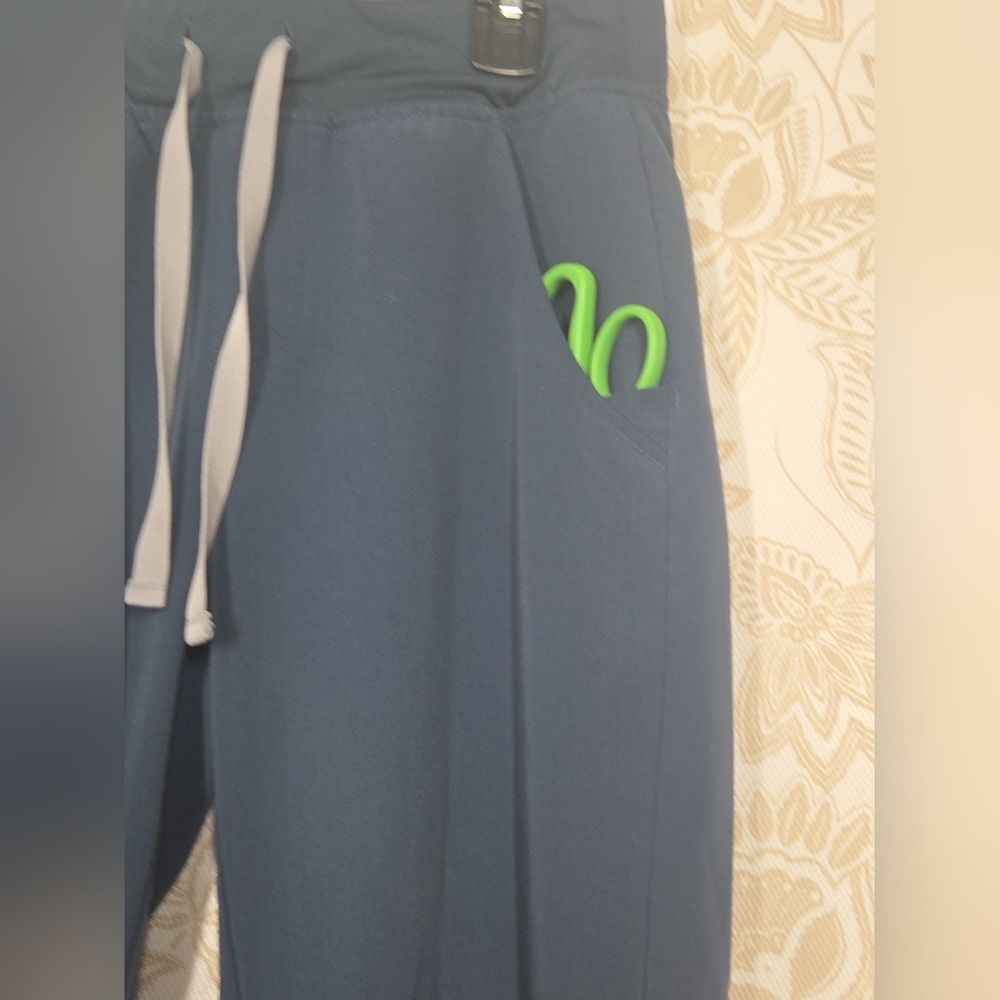 Figs ZAMORA Jogger Scrub Pants NAVY XS EUC Nurse Uniform Medical Comfort FADED - Picture 9 of 11